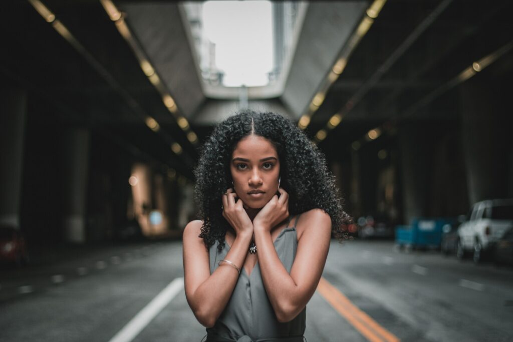 Why Latin Women Prefer Dating Websites Over Traditional Meetings