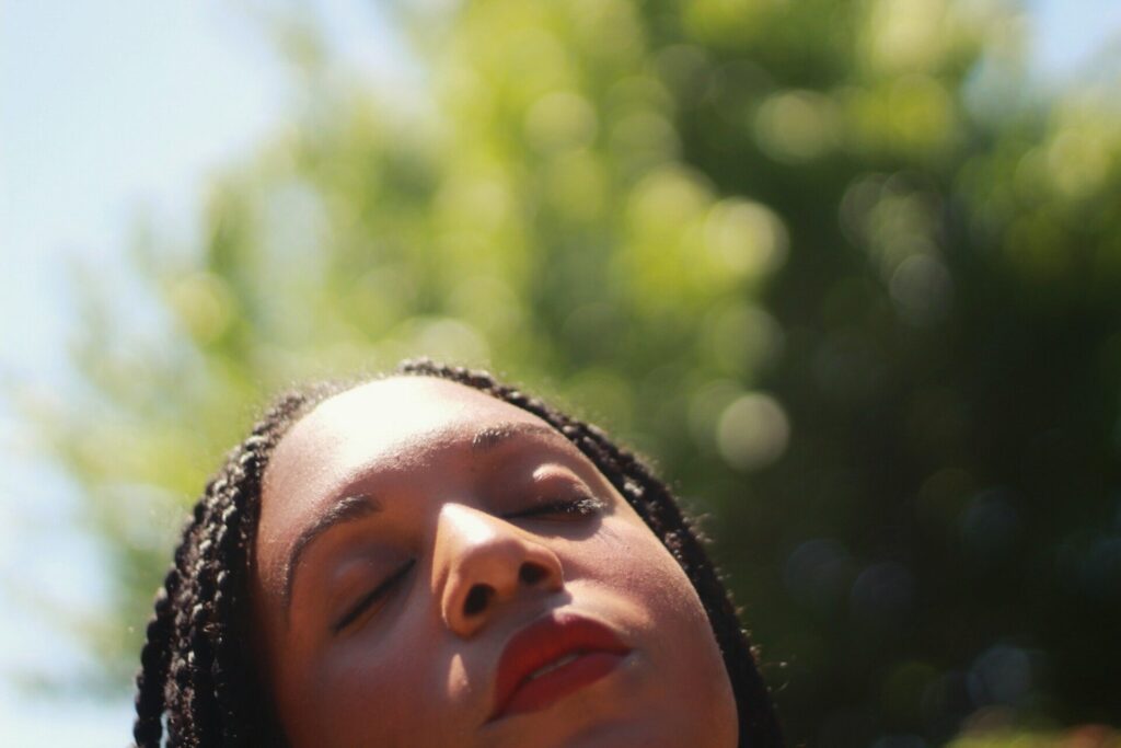 Why Latin Women Prefer Dating Websites Over Traditional Meetings